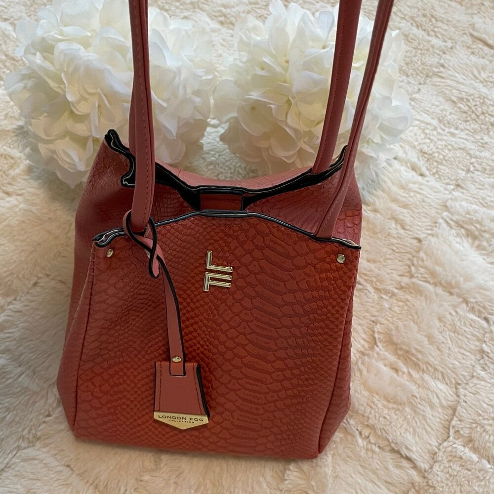 London Fog Bucket Cossbody Bag NWOT - Picture 10 of 15